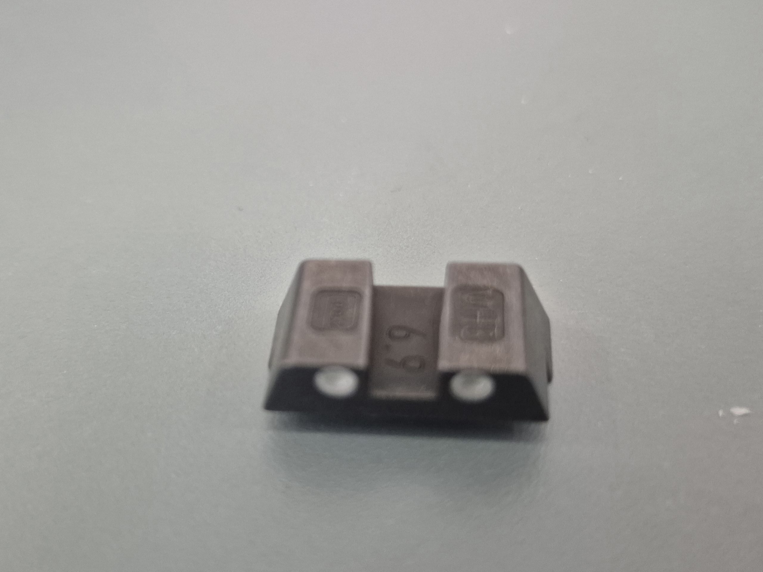 Szczerbina metalowa trytowa Glock gen. 5 OEM  6,9 mm (39746)
